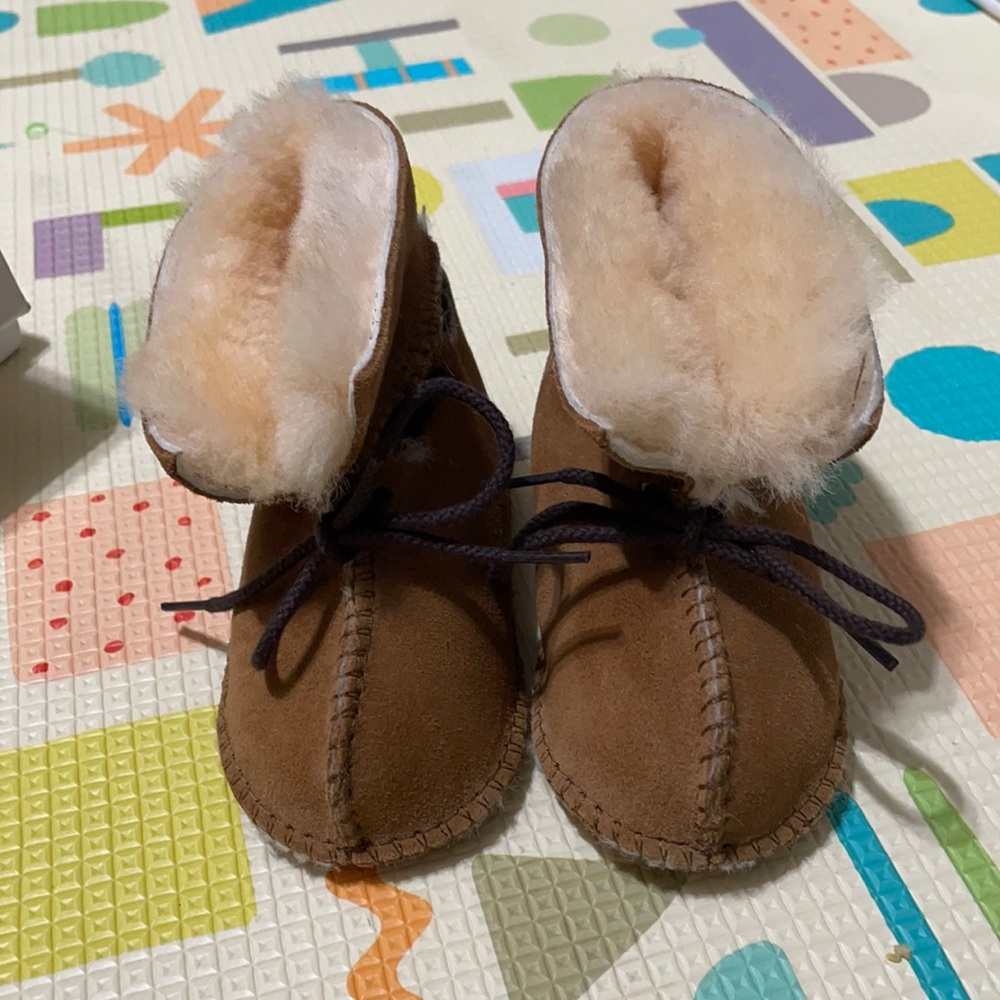 Infants Minnetonka booties